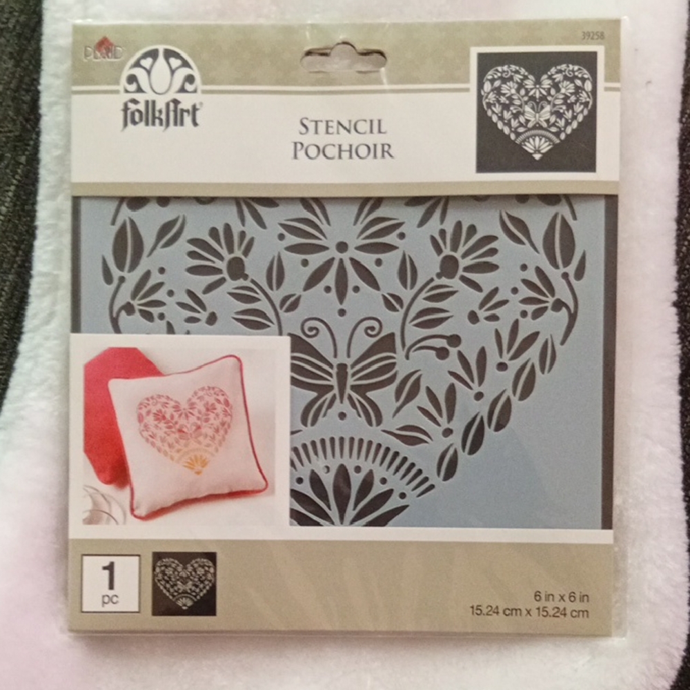 Folk Heart Stencil - Gray